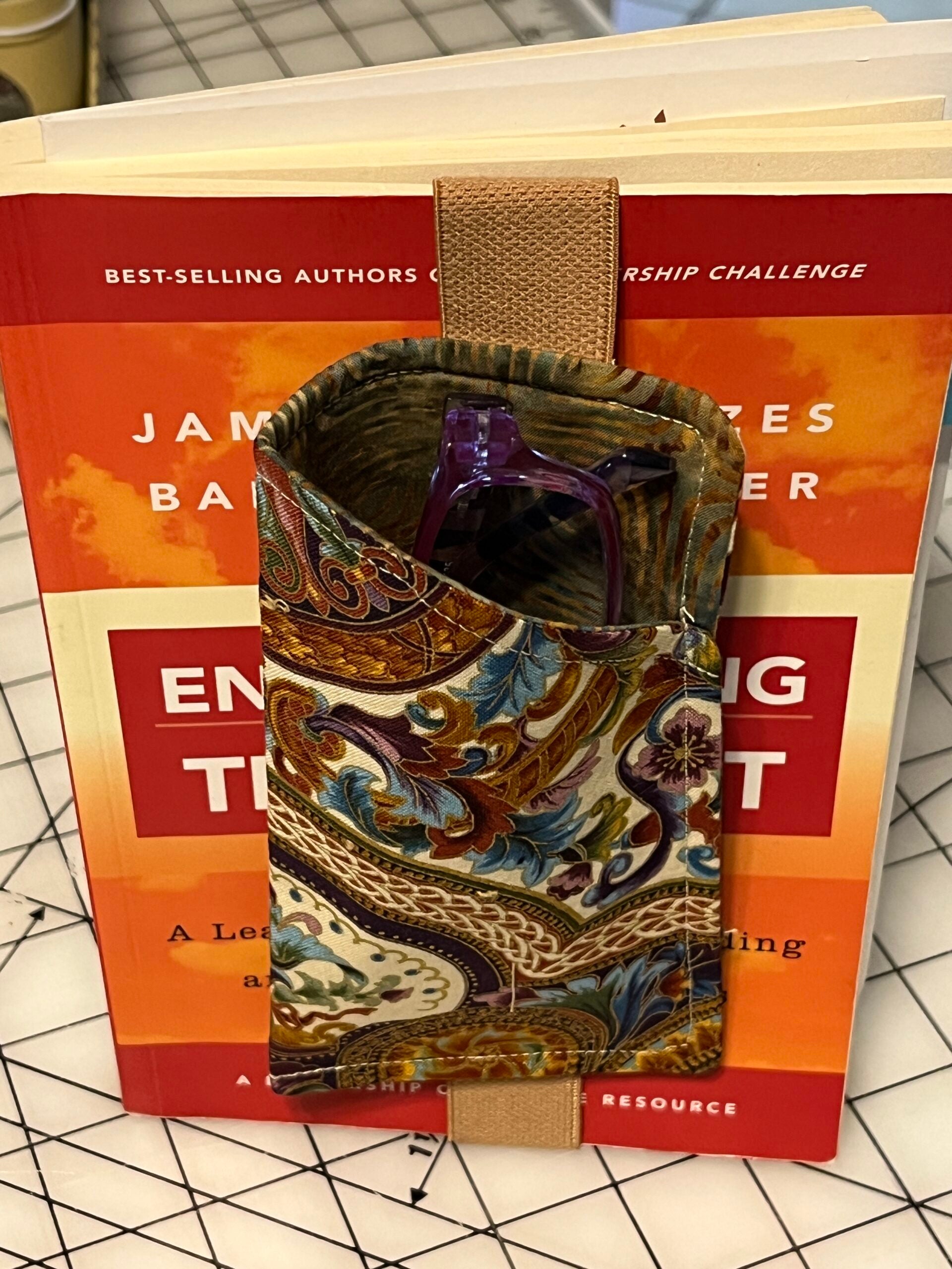 Eyeglass Holder Bookmarks image 24